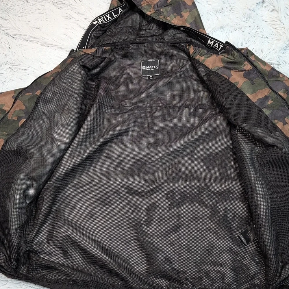 Matix Jacket Mens M Green Camo‎ Hood Windbreaker Zip Up Hunting Pockets Casual